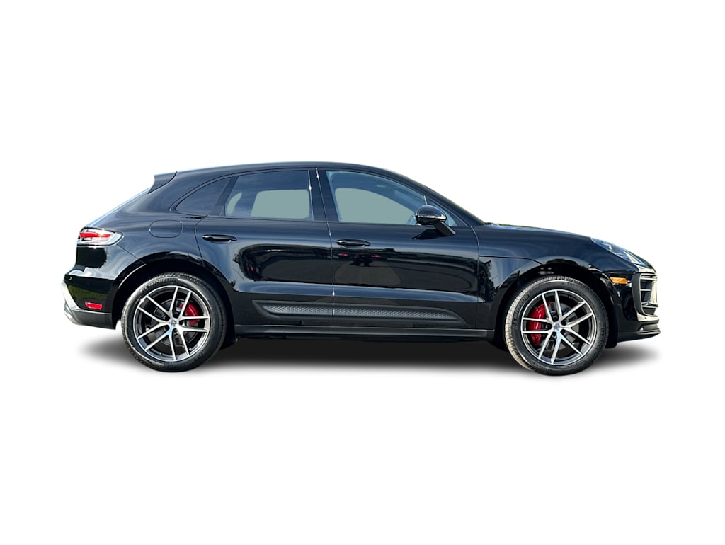 Thumbnail: 2026 Porsche Macan - 20