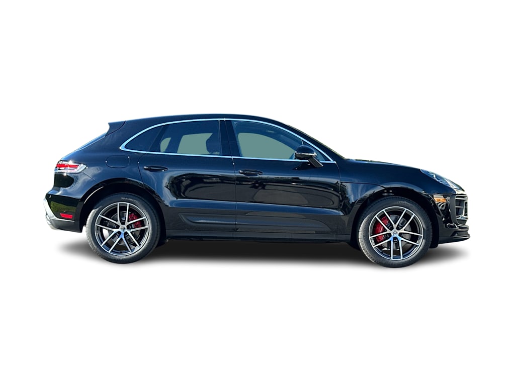Thumbnail: 2026 Porsche Macan - 20