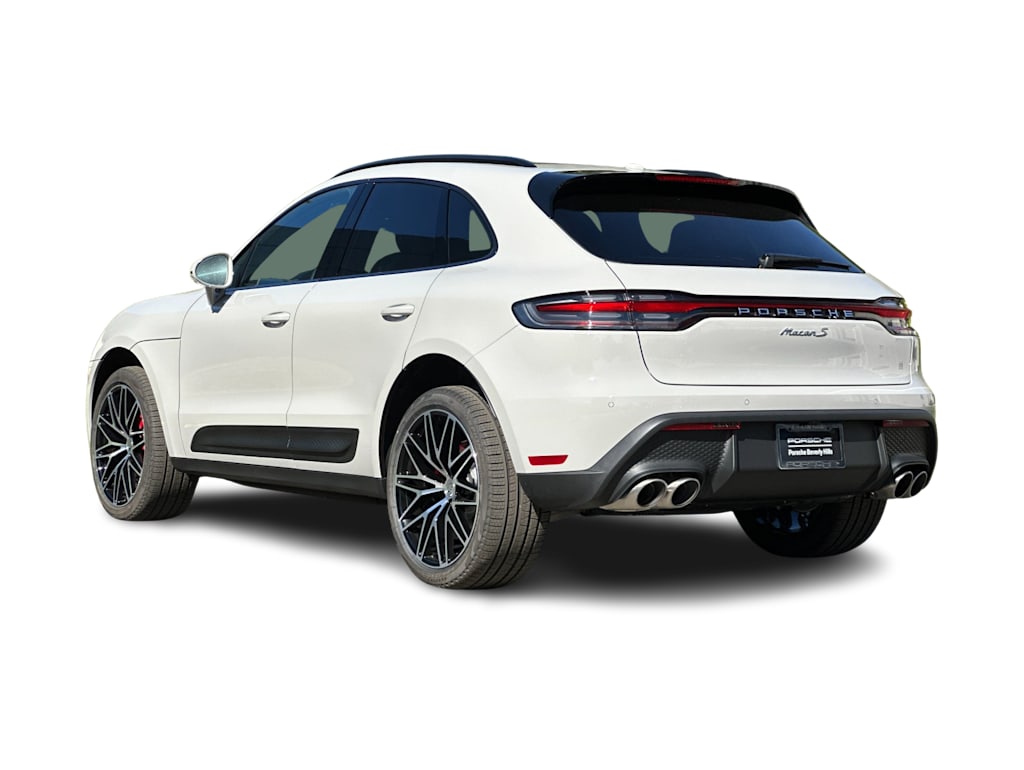 Thumbnail: 2026 Porsche Macan - 4
