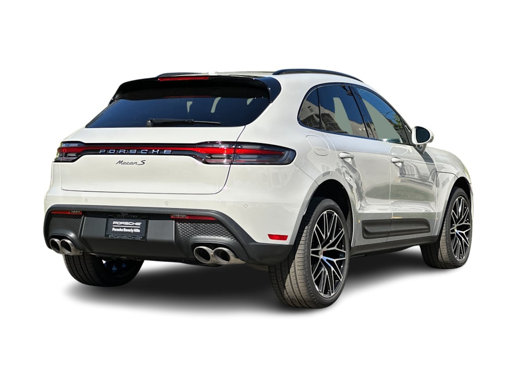 Thumbnail: 2026 Porsche Macan - 19