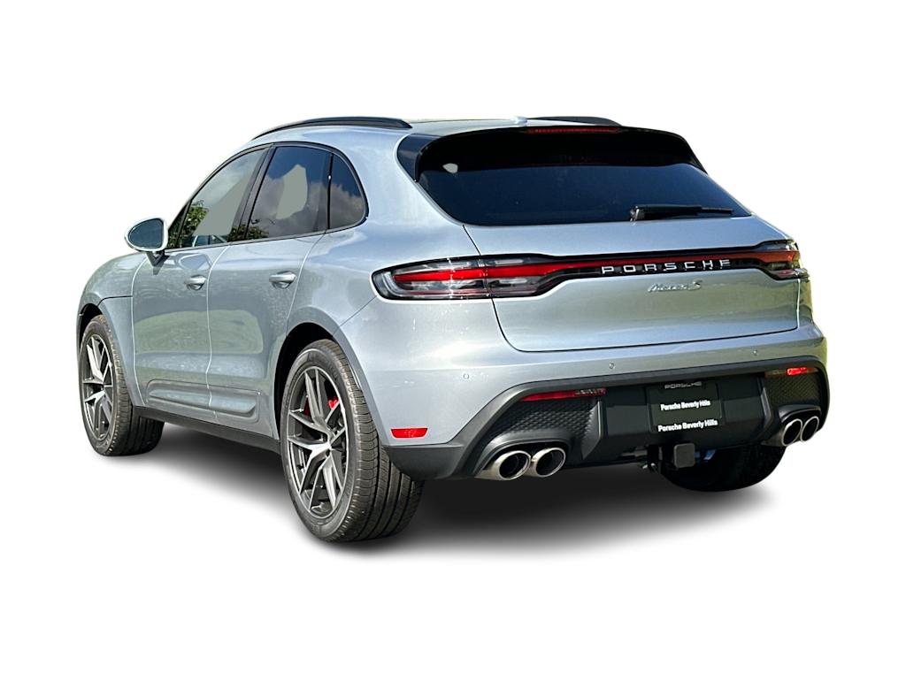 Thumbnail: 2026 Porsche Macan - 4