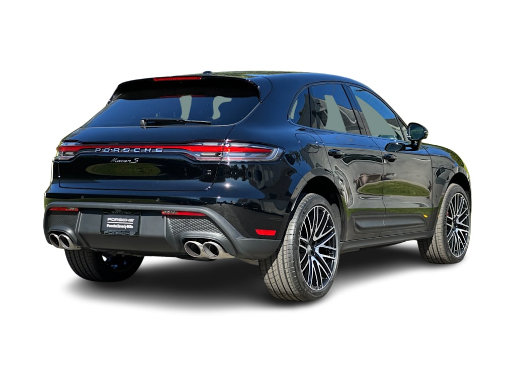 Thumbnail: 2026 Porsche Macan - 19