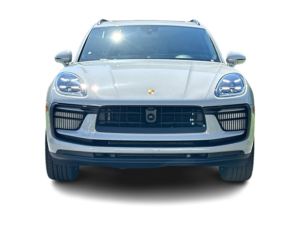 Thumbnail: 2026 Porsche Macan - 6