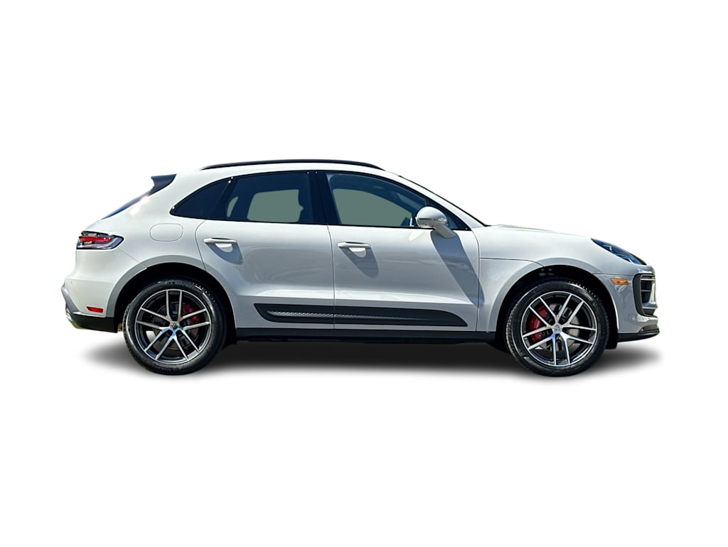 Thumbnail: 2026 Porsche Macan - 20