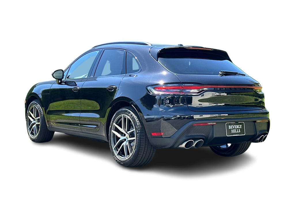Thumbnail: 2026 Porsche Macan - 4