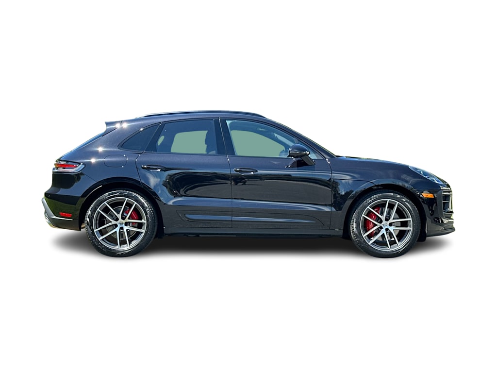 Thumbnail: 2026 Porsche Macan - 20