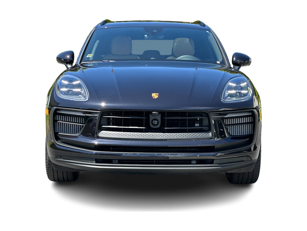 Thumbnail: 2026 Porsche Macan - 6