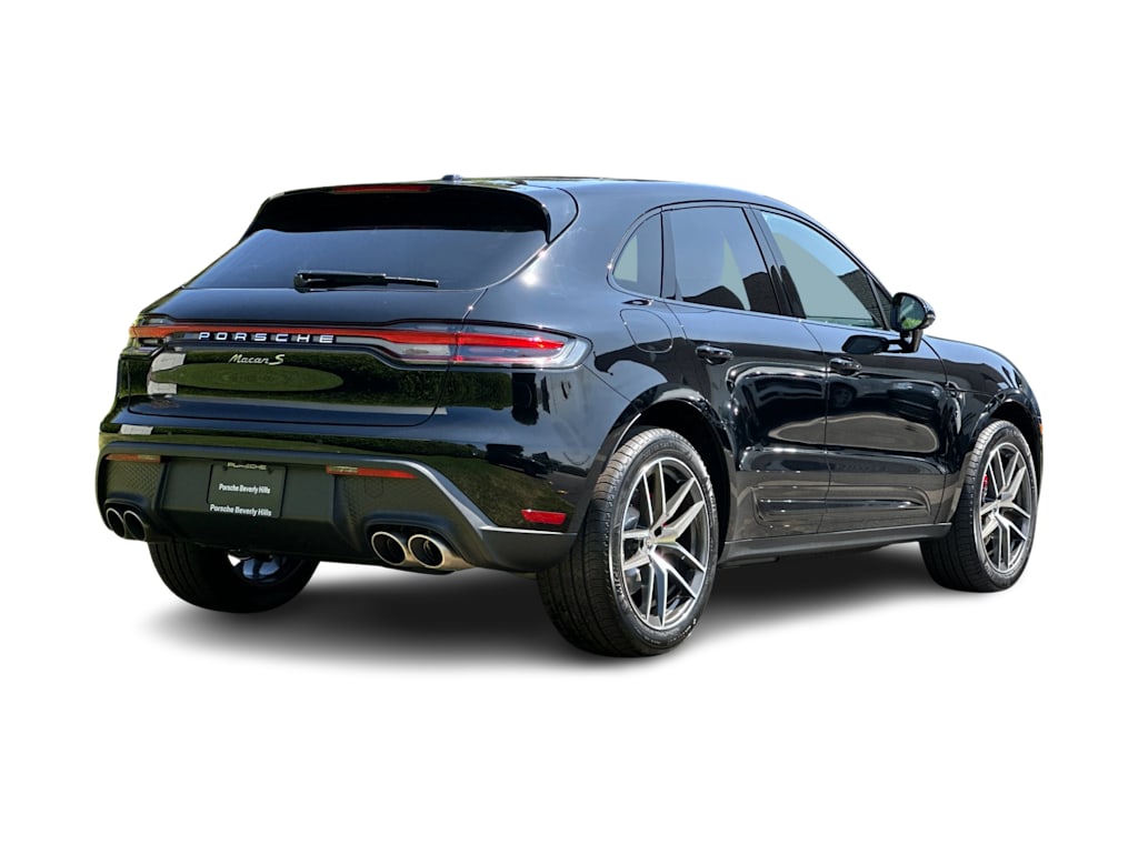 Thumbnail: 2026 Porsche Macan - 19