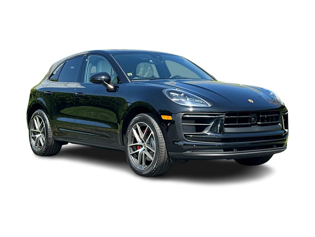 Thumbnail: 2026 Porsche Macan - 21