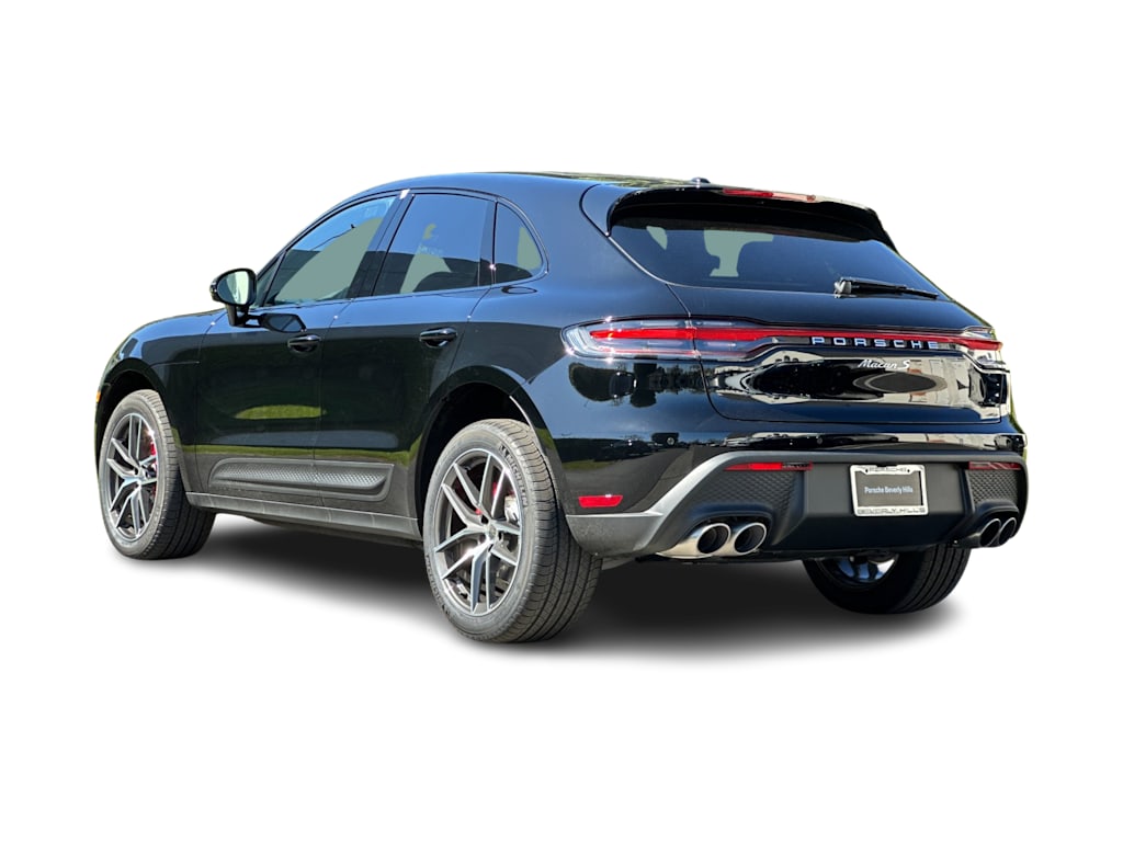 Thumbnail: 2026 Porsche Macan - 4