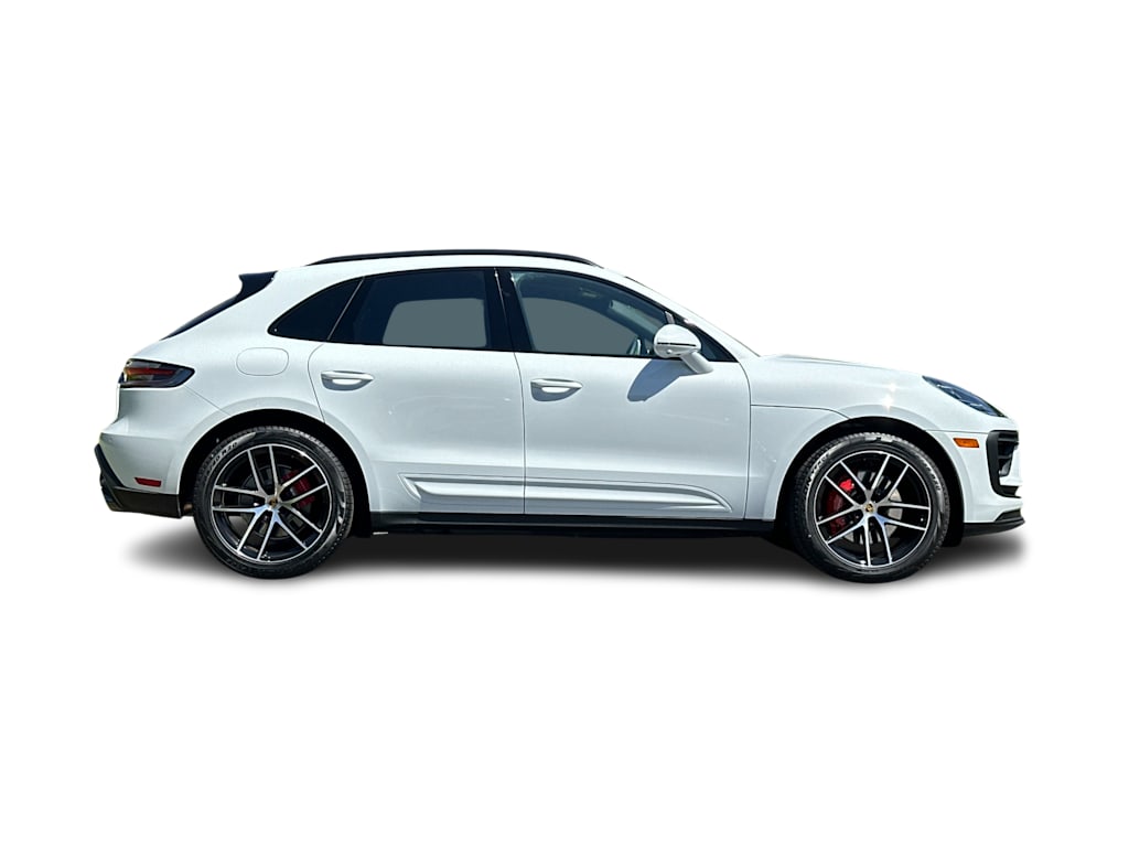 Thumbnail: 2026 Porsche Macan - 20
