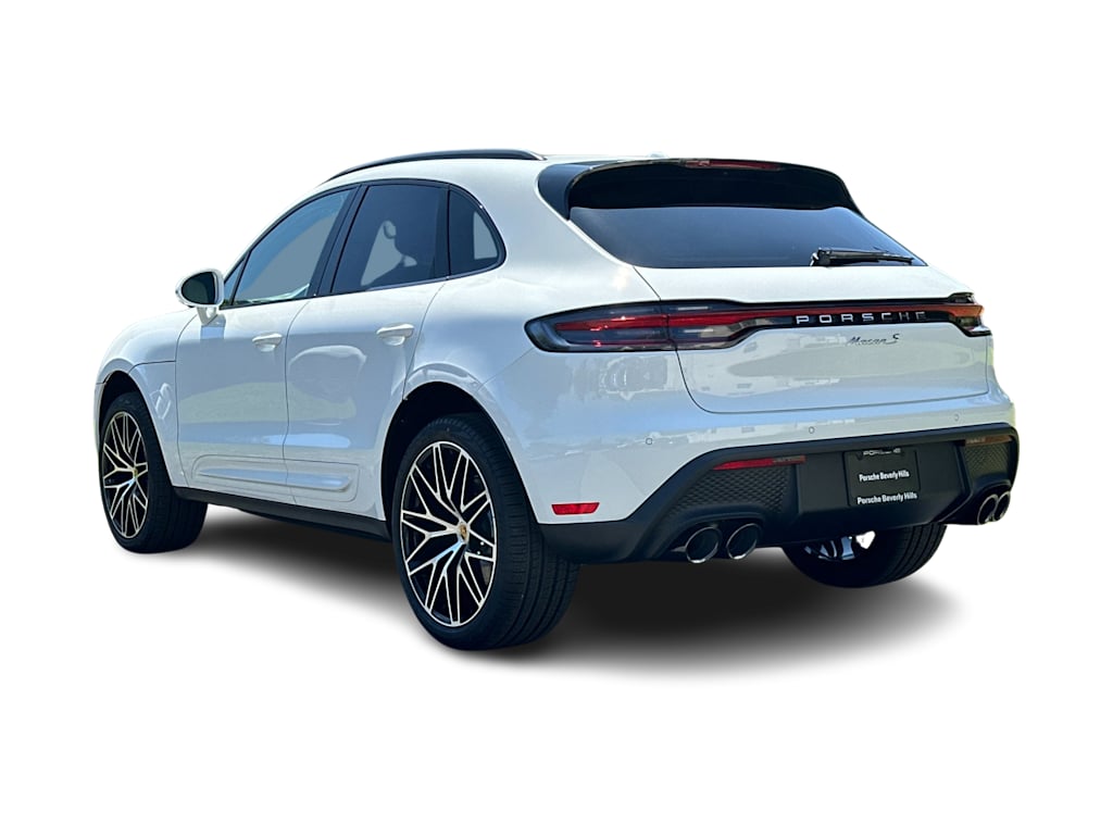 Thumbnail: 2026 Porsche Macan - 4