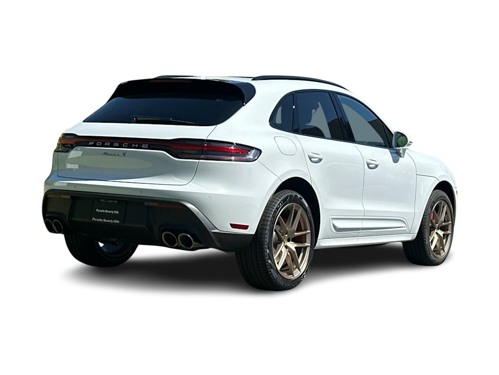 Thumbnail: 2026 Porsche Macan - 20