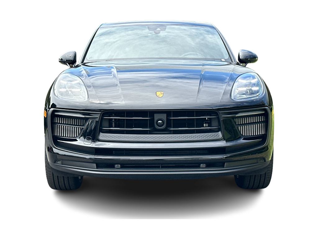 Thumbnail: 2026 Porsche Macan - 21