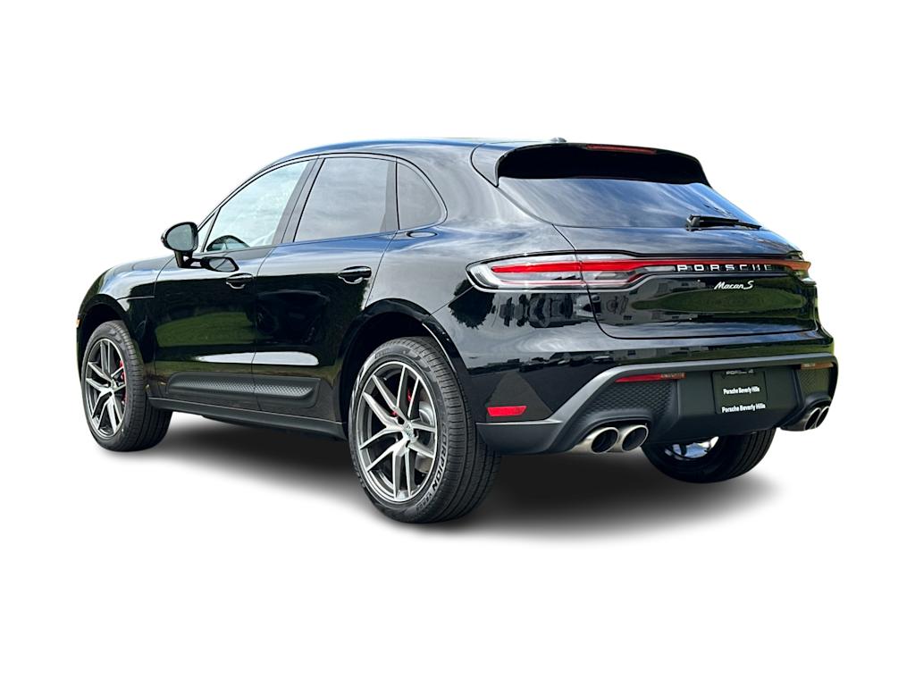 Thumbnail: 2026 Porsche Macan - 4
