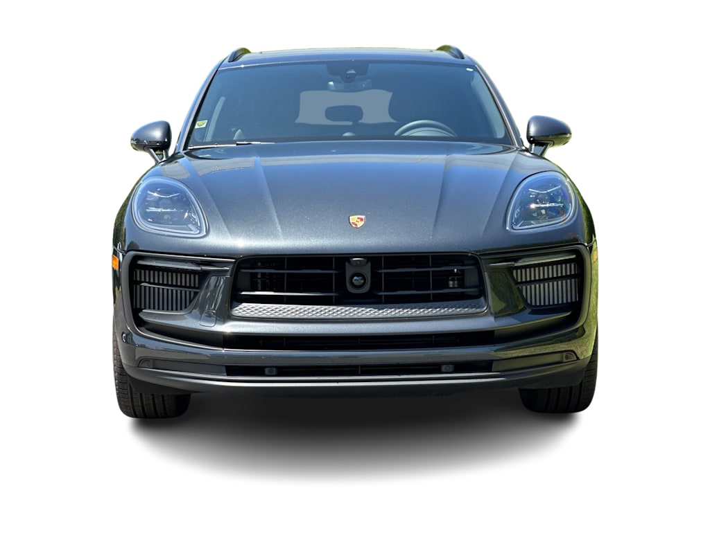 Thumbnail: 2026 Porsche Macan - 6