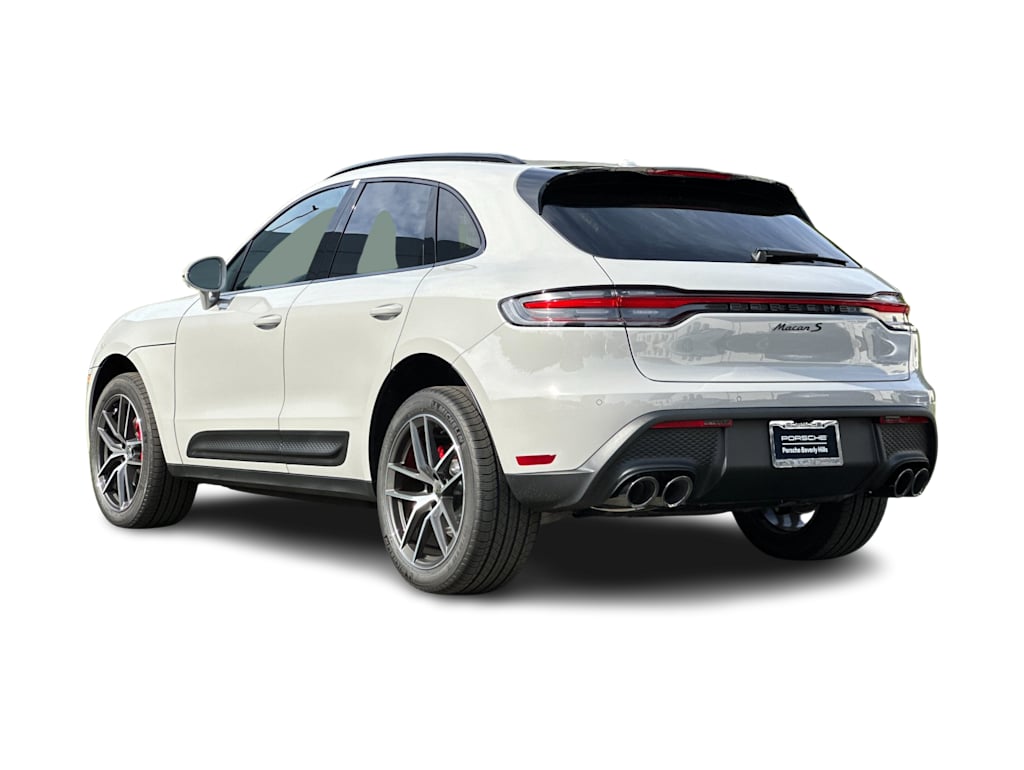 Thumbnail: 2026 Porsche Macan - 4