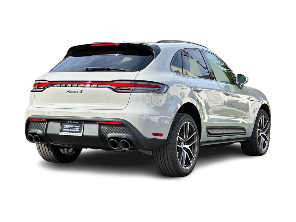 Thumbnail: 2026 Porsche Macan - 18