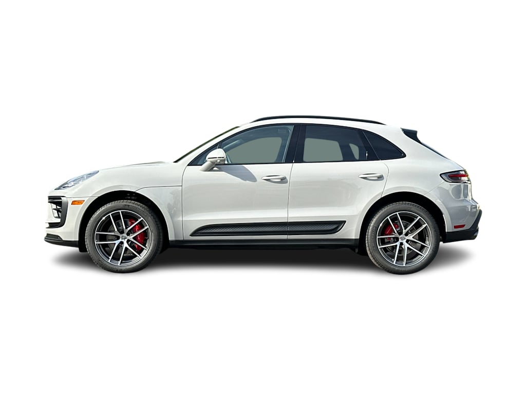 Thumbnail: 2026 Porsche Macan - 3