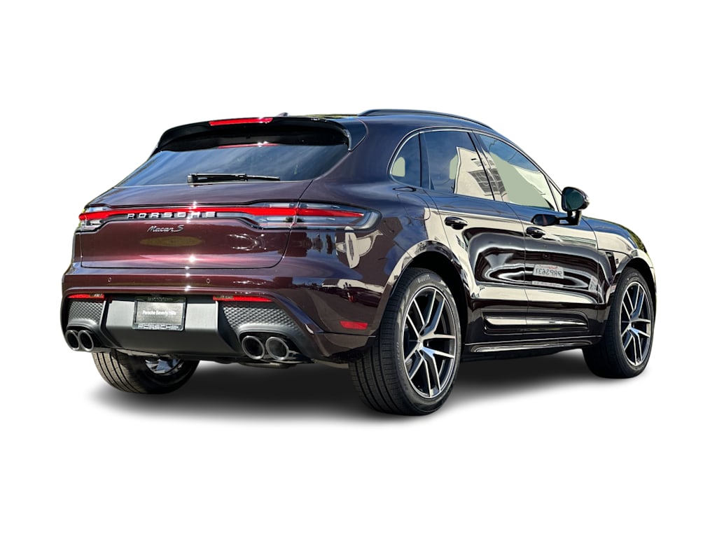 Thumbnail: 2026 Porsche Macan - 18