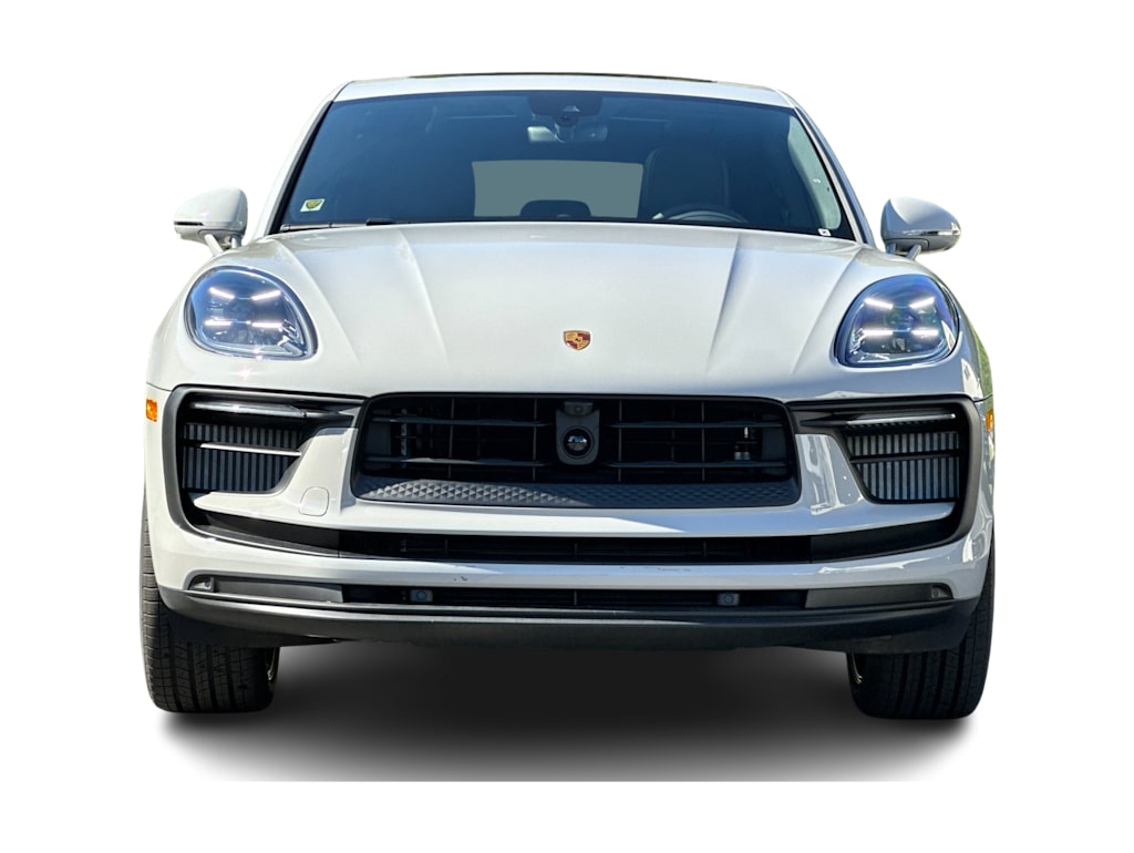 Thumbnail: 2026 Porsche Macan - 6