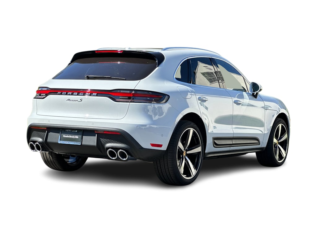 Thumbnail: 2026 Porsche Macan - 19