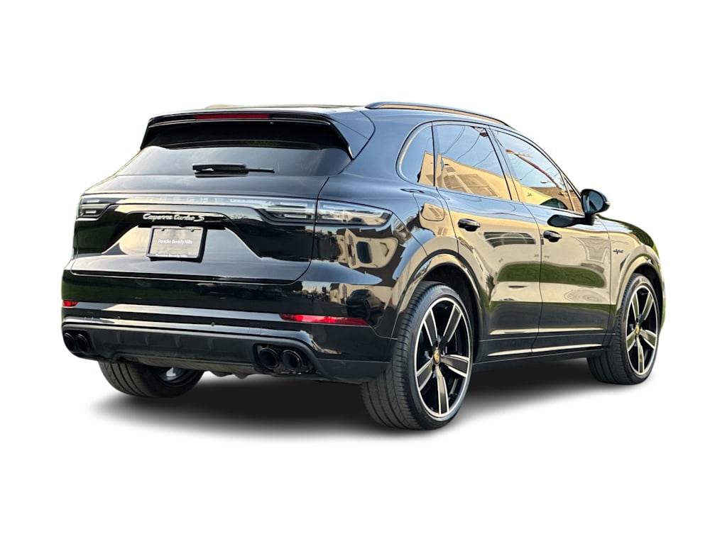 Thumbnail: 2023 Porsche Cayenne - 21