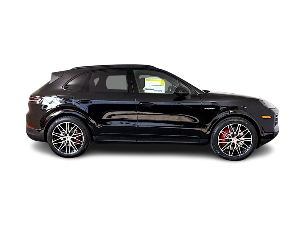Thumbnail: 2026 Porsche Cayenne - 16
