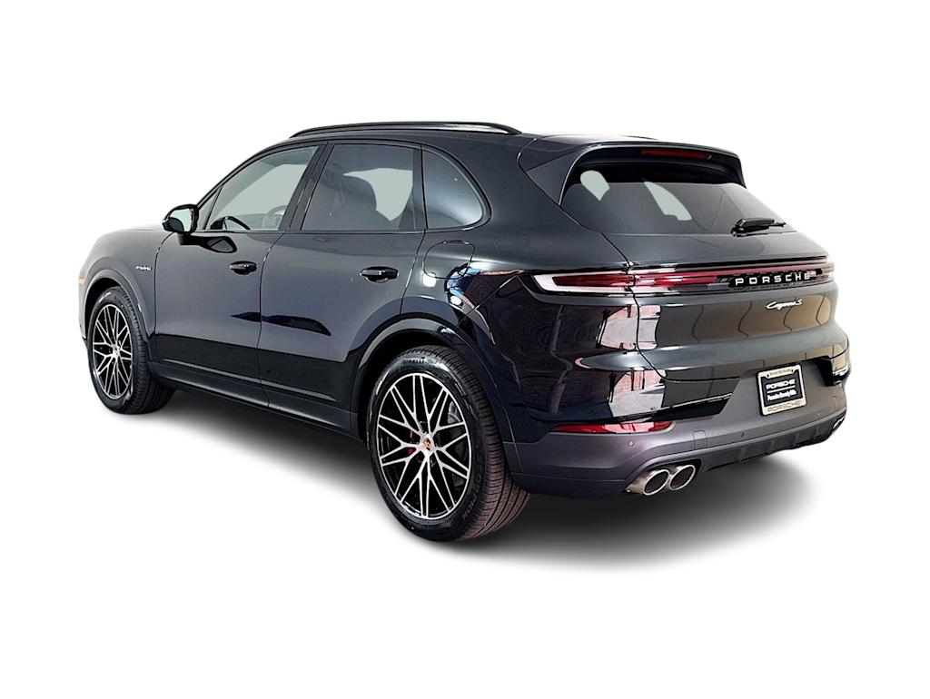 Thumbnail: 2026 Porsche Cayenne - 30