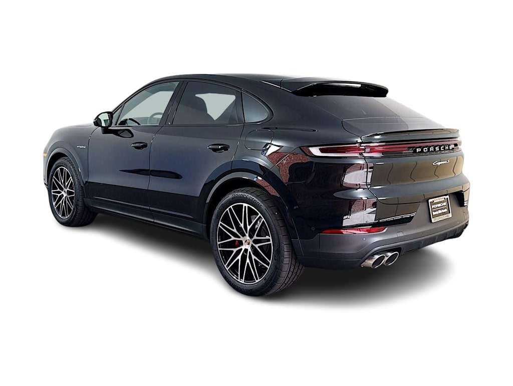 Thumbnail: 2026 Porsche Cayenne - 4