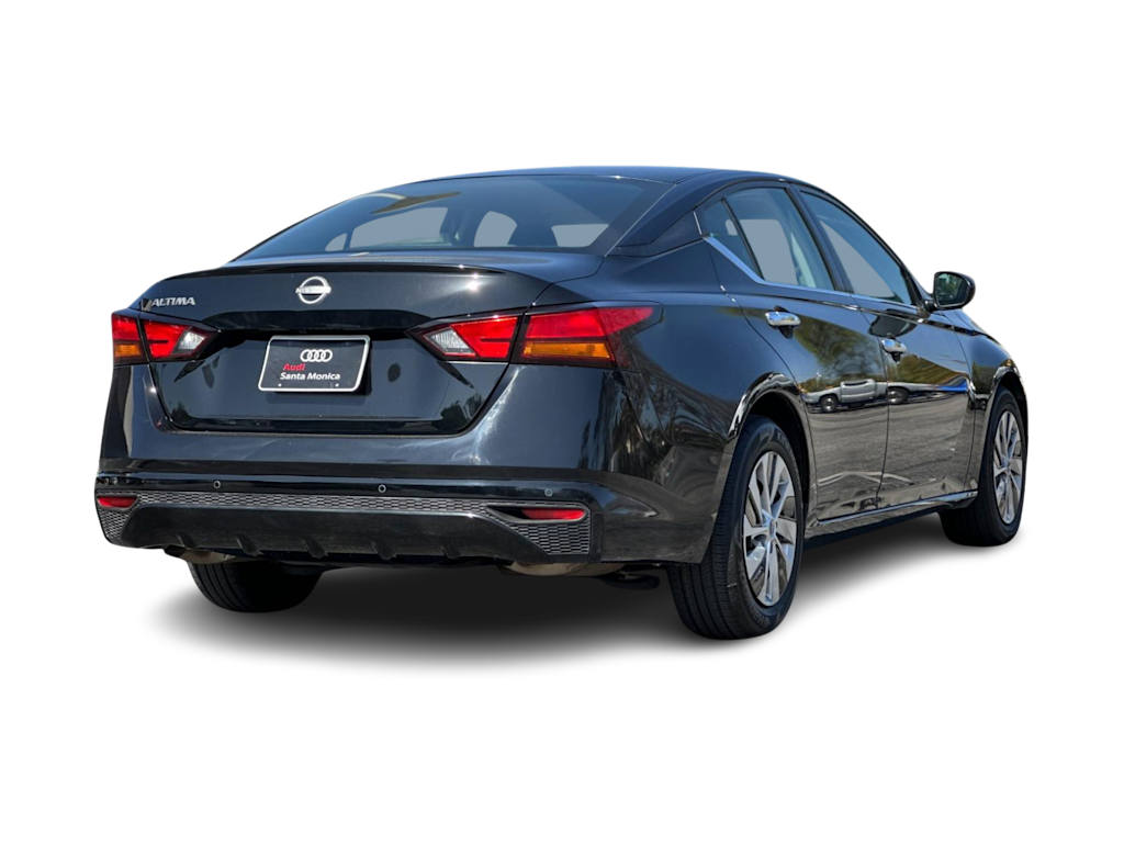 Thumbnail: 2024 Nissan Altima - 16
