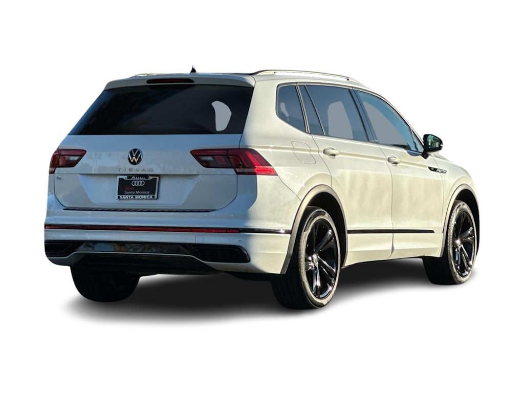 Thumbnail: 2023 Volkswagen Tiguan - 17