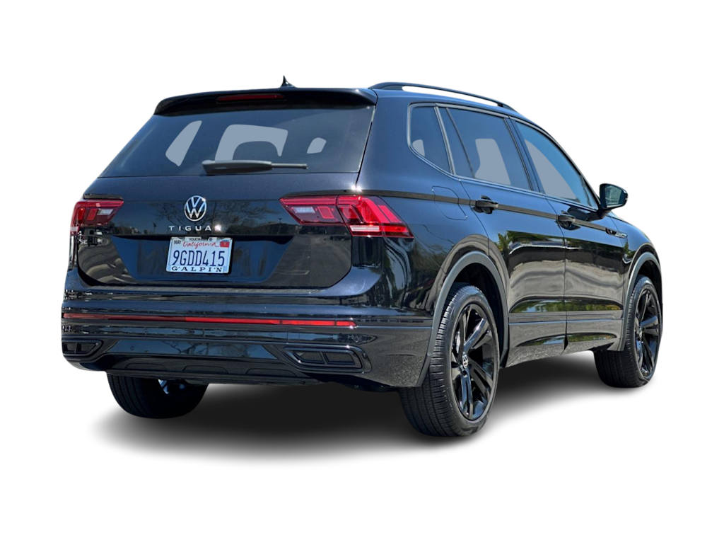 Thumbnail: 2023 Volkswagen Tiguan - 17