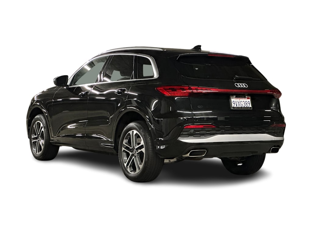 Thumbnail: 2025 Audi Q5 - 4