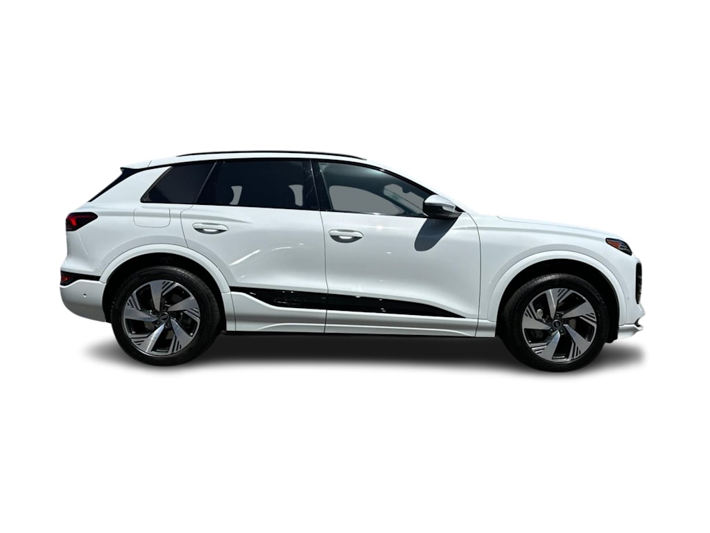 Thumbnail: 2025 Audi Q6 e-tron - 17