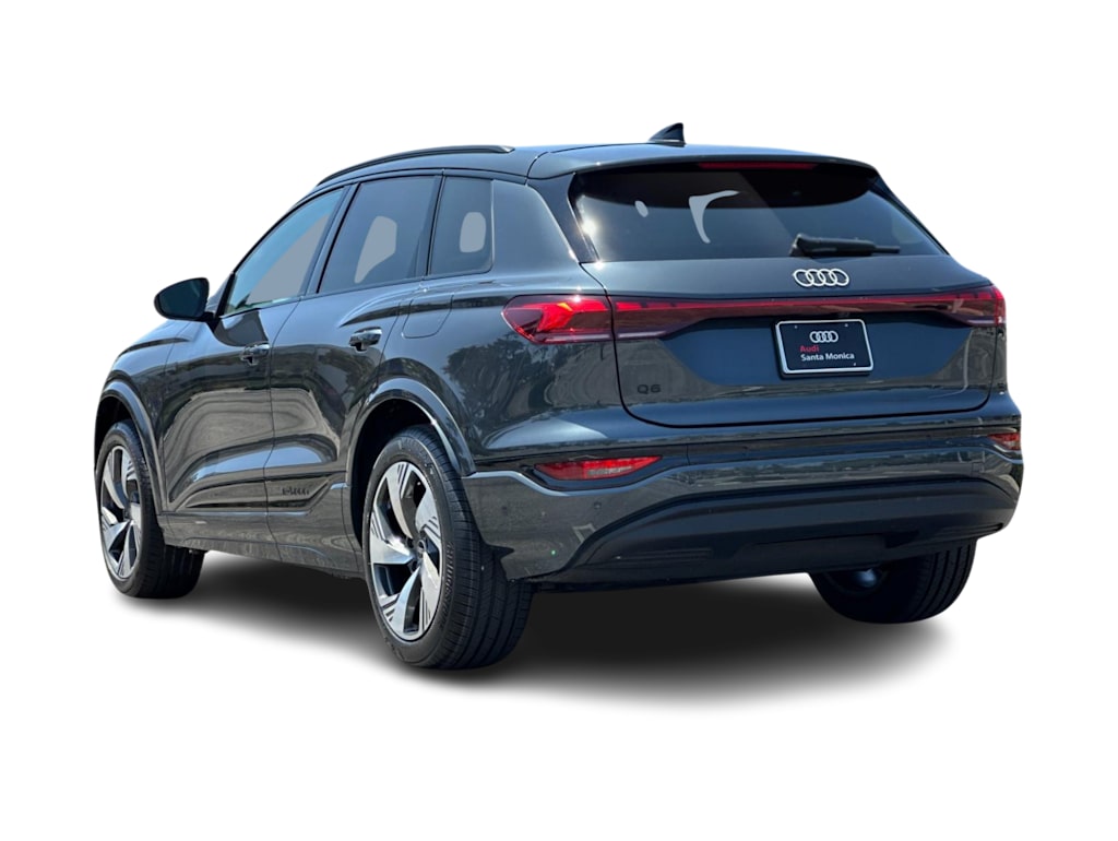 Thumbnail: 2025 Audi Q6 e-tron - 4
