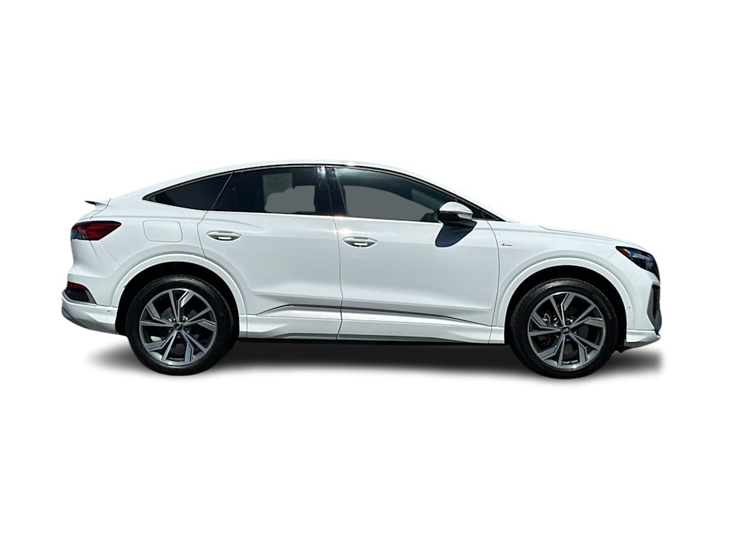 Thumbnail: 2023 Audi Q4 e-tron - 19