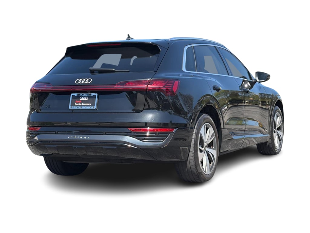 Thumbnail: 2024 Audi Q8 e-tron - 13