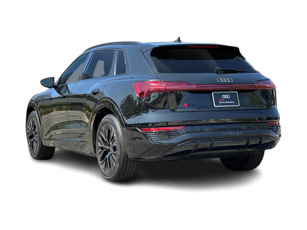 Thumbnail: 2024 Audi Q8 e-tron - 4