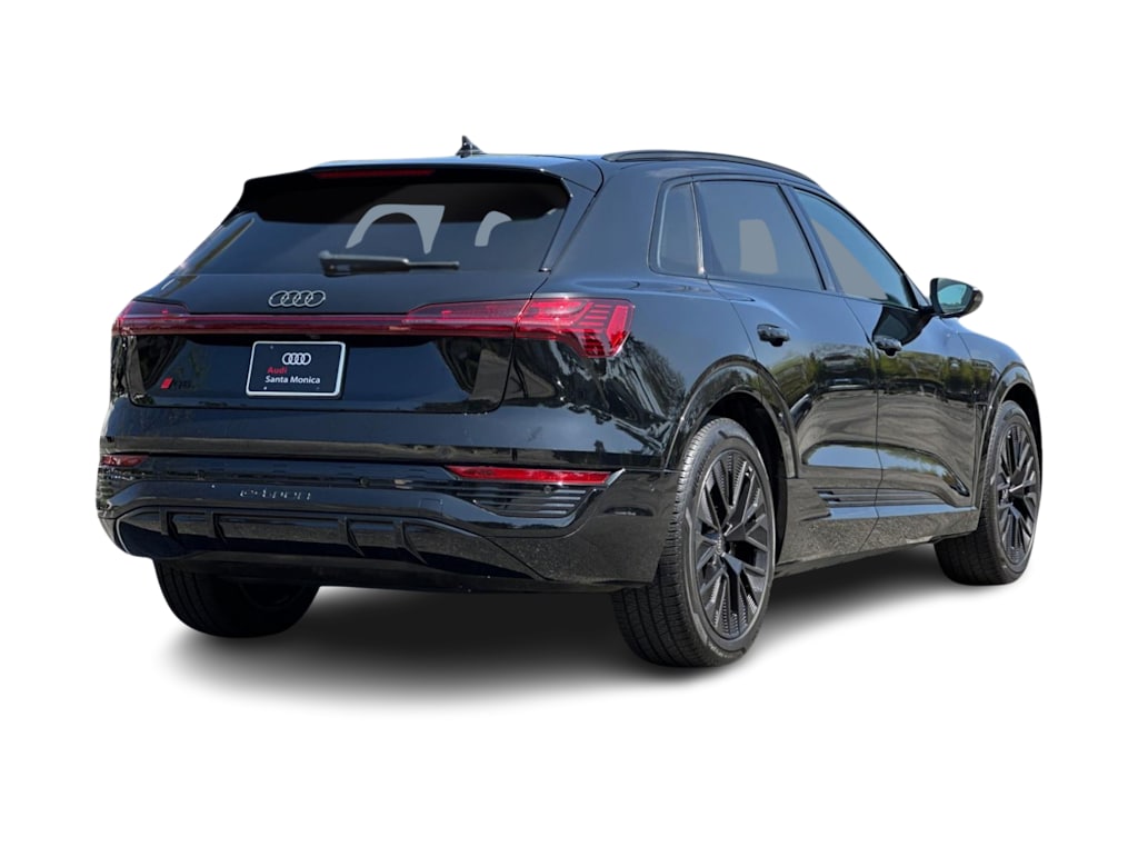 Thumbnail: 2024 Audi Q8 e-tron - 17