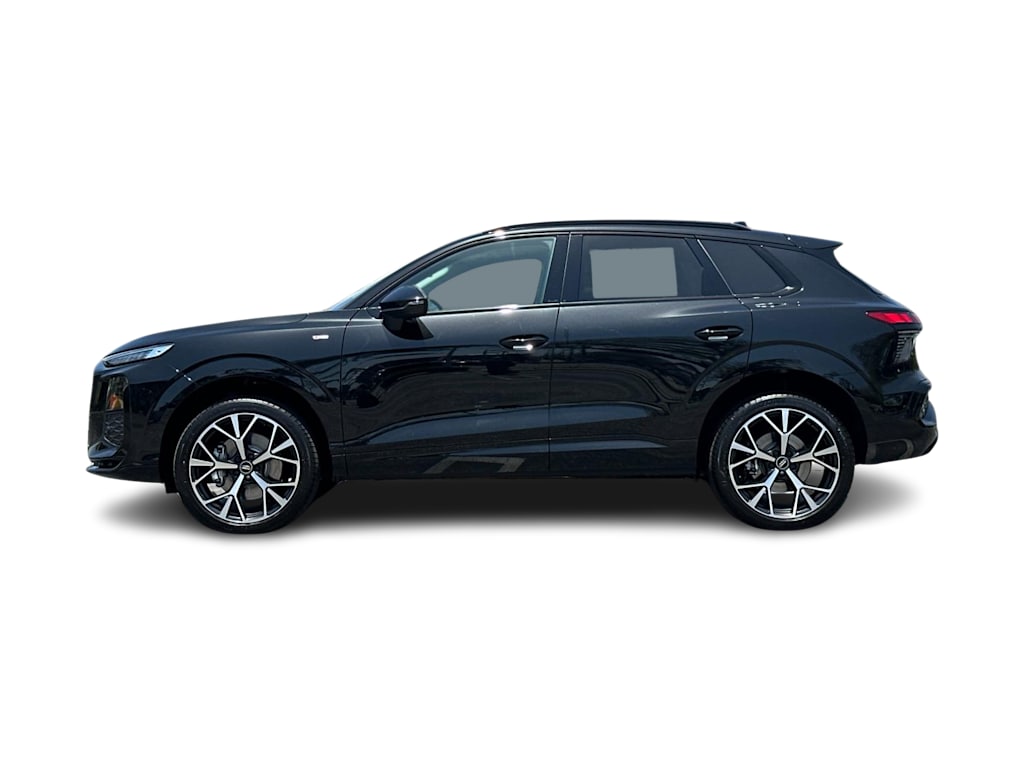 Thumbnail: 2026 Audi Q3 - 3