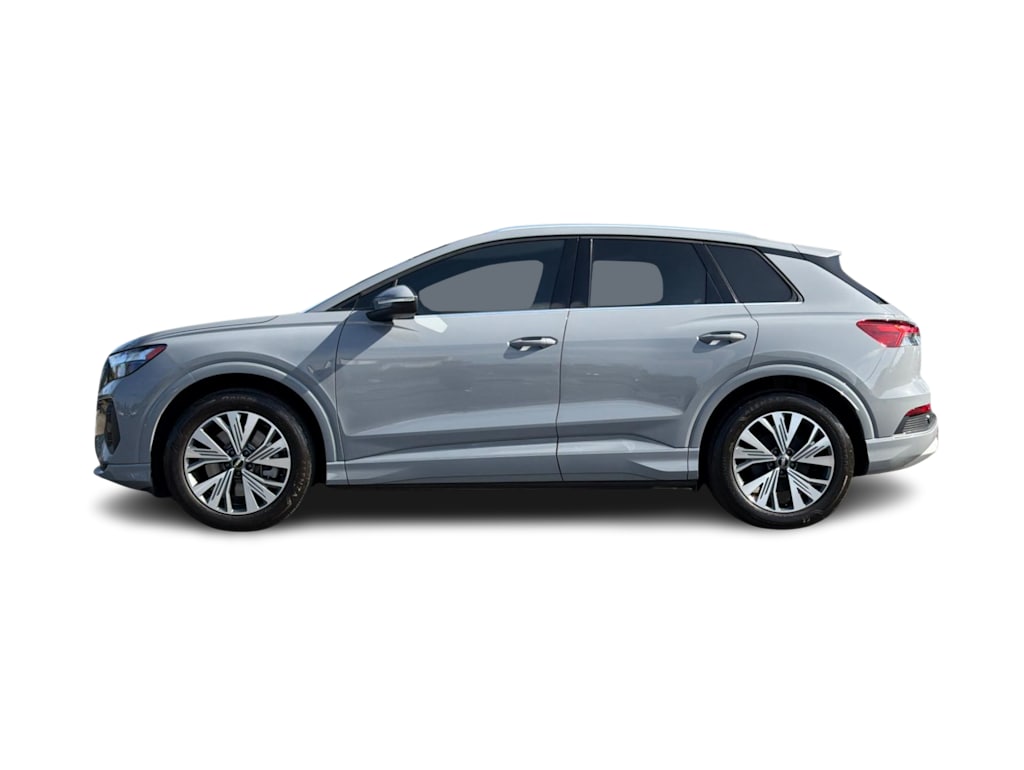 Thumbnail: 2023 Audi Q4 e-tron - 3