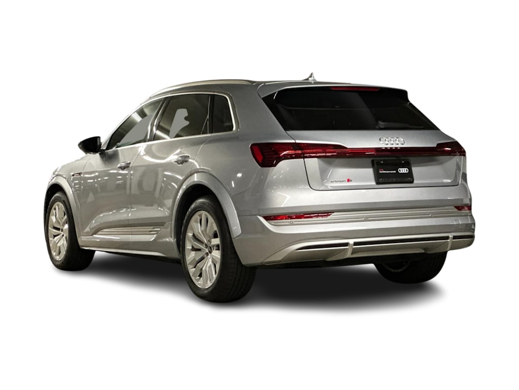 Thumbnail: 2023 Audi e-tron - 4