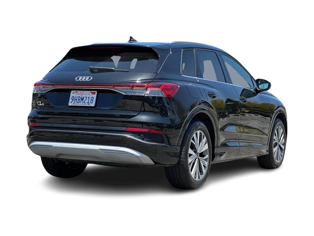 Thumbnail: 2023 Audi Q4 e-tron - 17