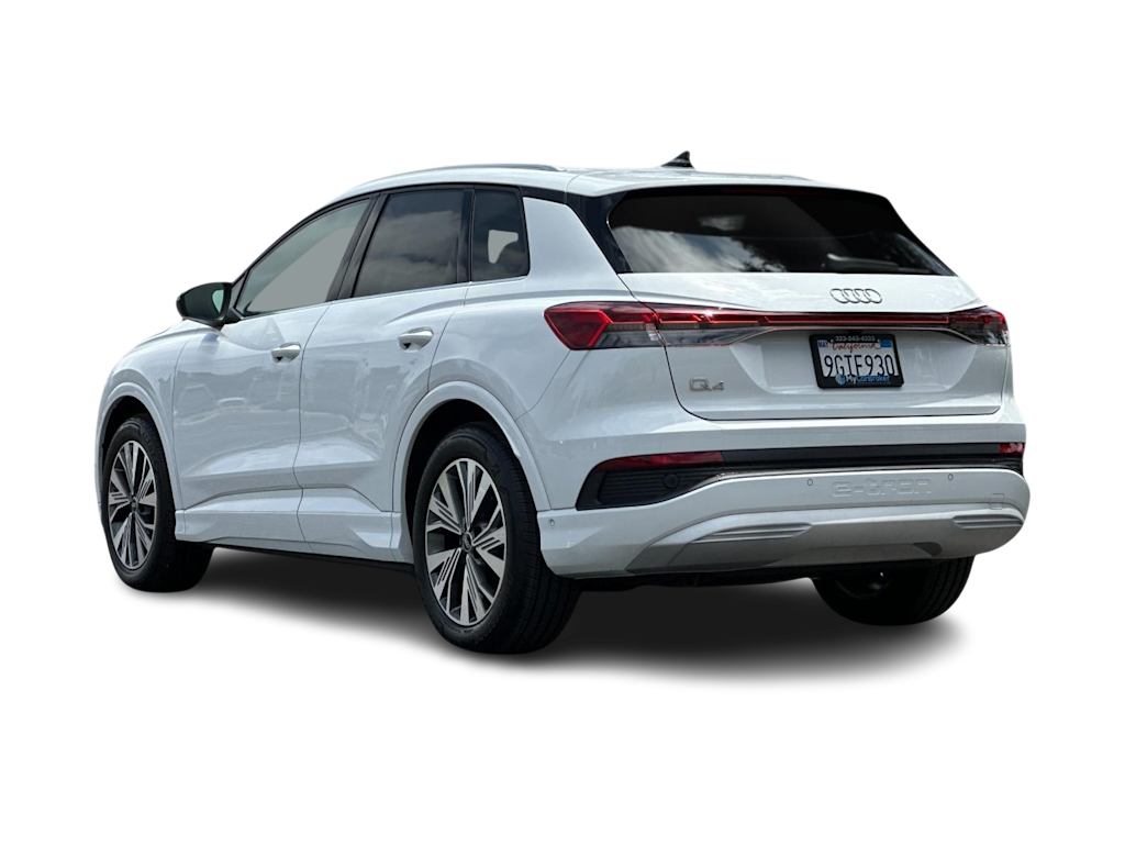 Thumbnail: 2023 Audi Q4 e-tron - 4