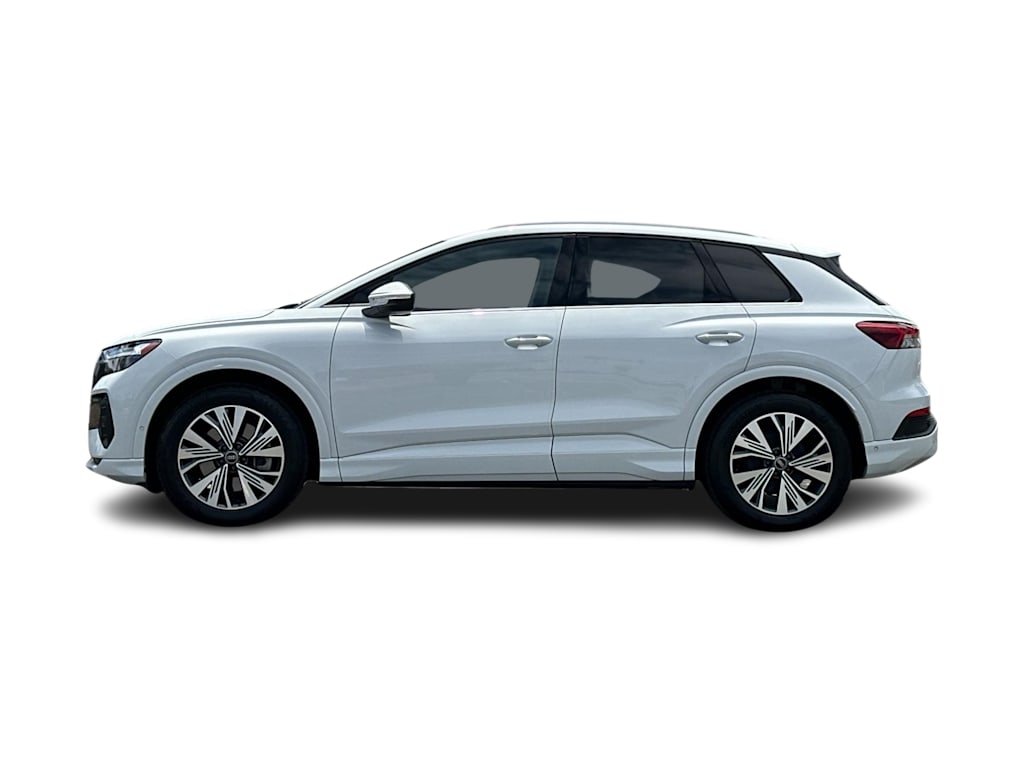 Thumbnail: 2023 Audi Q4 e-tron - 3
