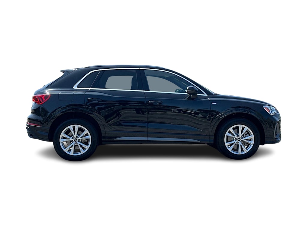 Thumbnail: 2025 Audi Q3 - 18