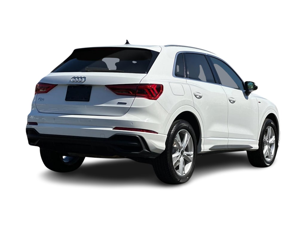 Thumbnail: 2023 Audi Q3 - 16