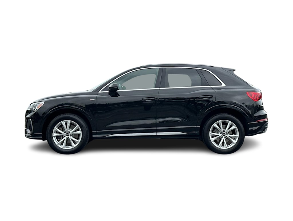 Thumbnail: 2023 Audi Q3 - 3