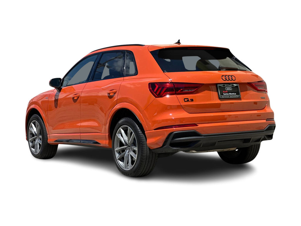 Thumbnail: 2023 Audi Q3 - 4